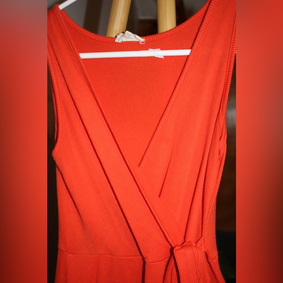 Women’s dress - Picture 2 of 5